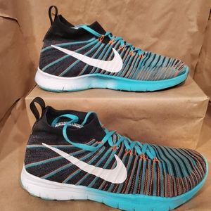 Nike Free Train Force Flyknit